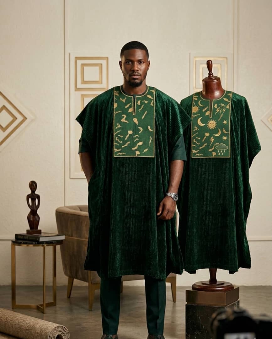 Velvet (Corduroy-textured velvet) with embroidered panel